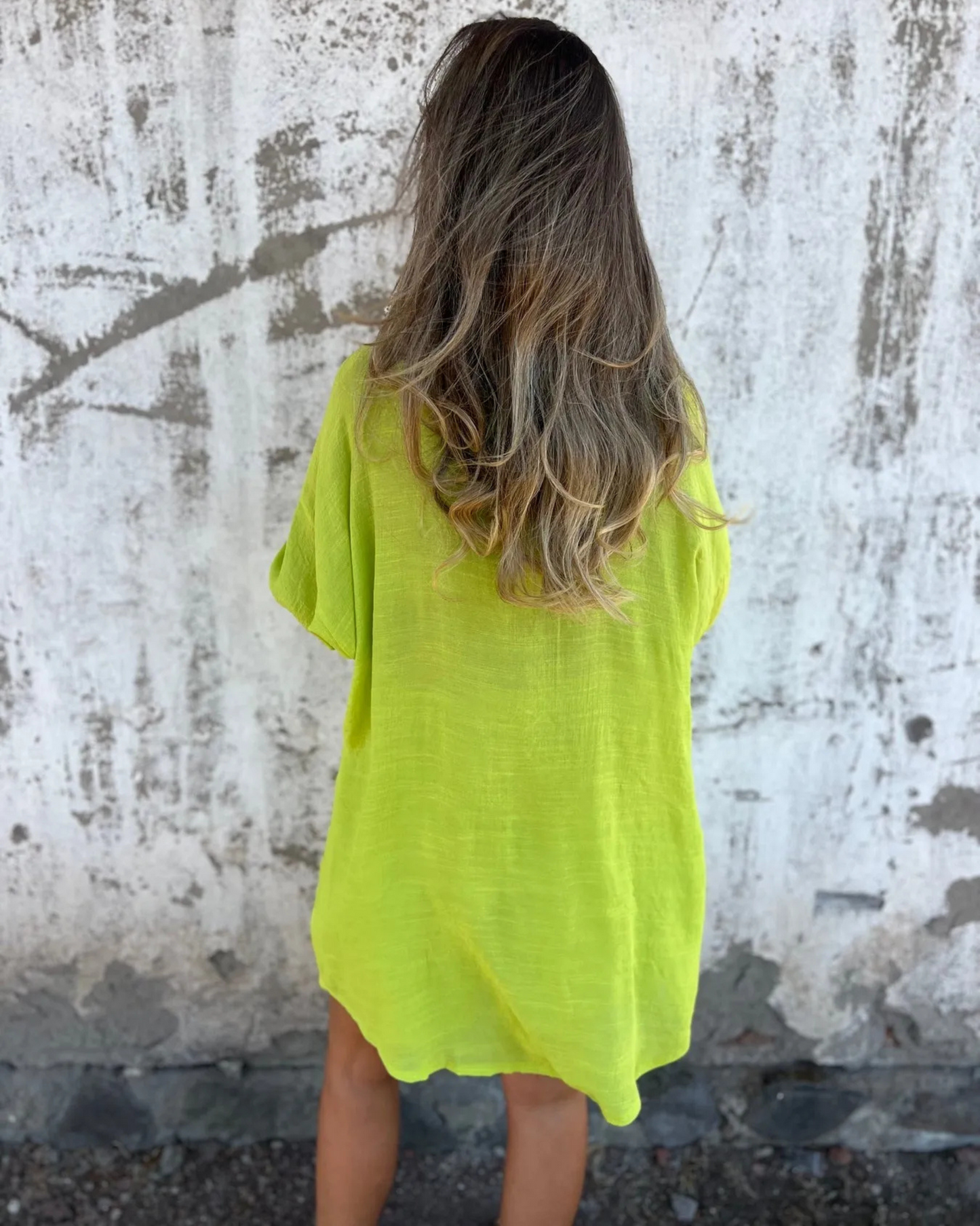 IZELA™ Avslappnat set med skjorta och shorts