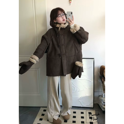 Marina™ | Miljövänlig konstpäls damjacka med huva och handskar