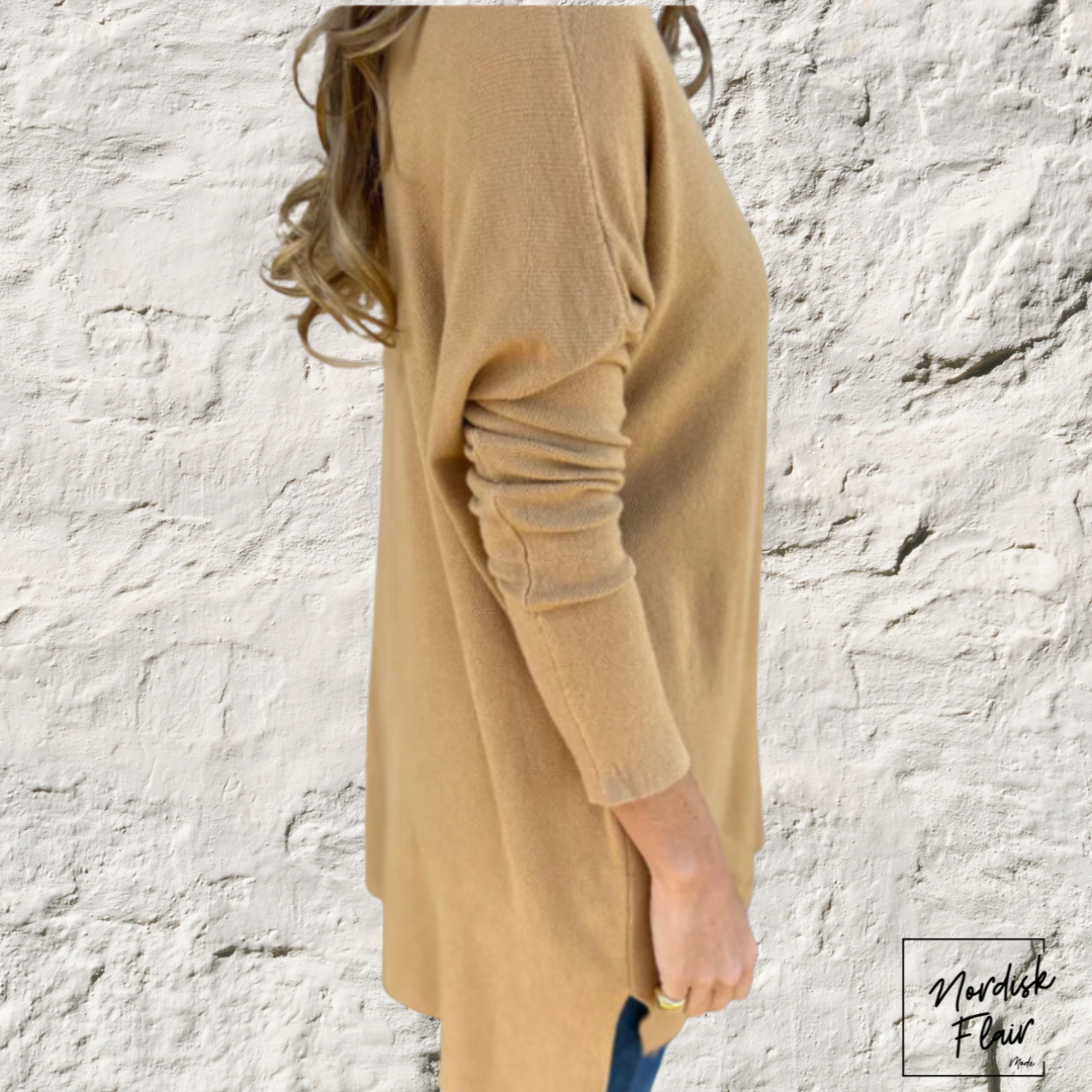 Leona™ |  Avslappnad stickad tunika med V-ringning