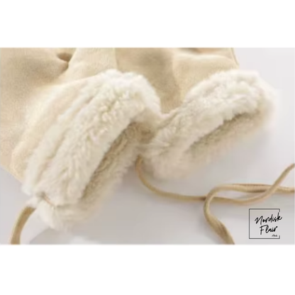 Marina™ | Miljövänlig konstpäls damjacka med huva och handskar