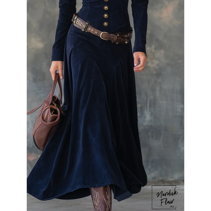 Kimberly™| Maxiklänning i mockaimitation (med bälte)